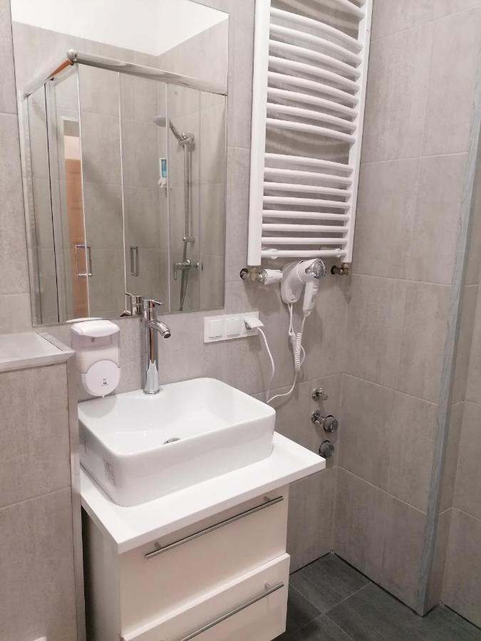 Hostel Tulip - Pokój 7 ze wspólną łazienką i kuchnią Estetino Exterior foto