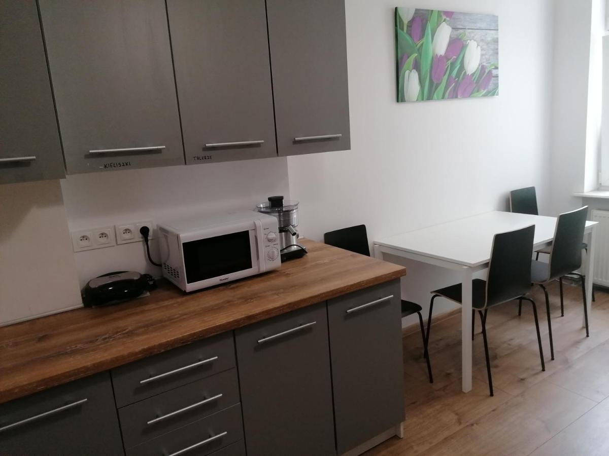 Hostel Tulip - Pokój 7 ze wspólną łazienką i kuchnią Estetino Exterior foto